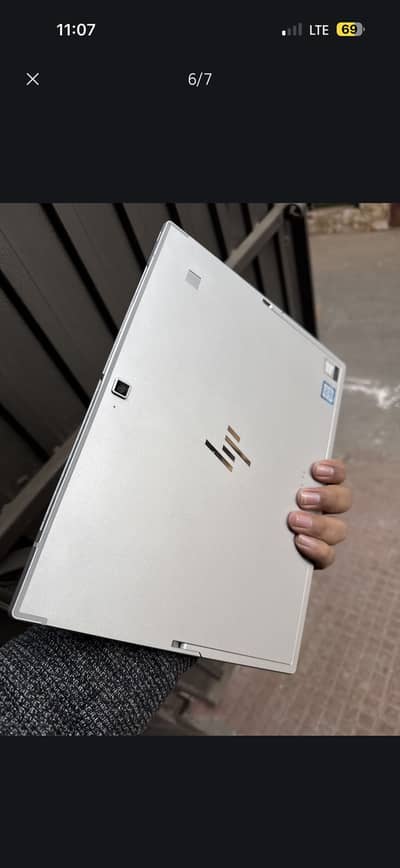 Hp elitebook X2 G4(i5/8th)8gb/256gb tuch with 4k display detachable