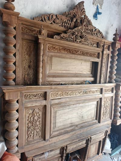 To pic salat wood  Bed  dreasing kora 85k chakwal