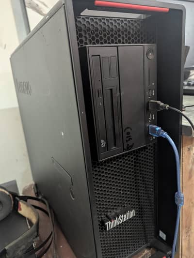 Lenovo Thinkstation p510 better than i7 7700k