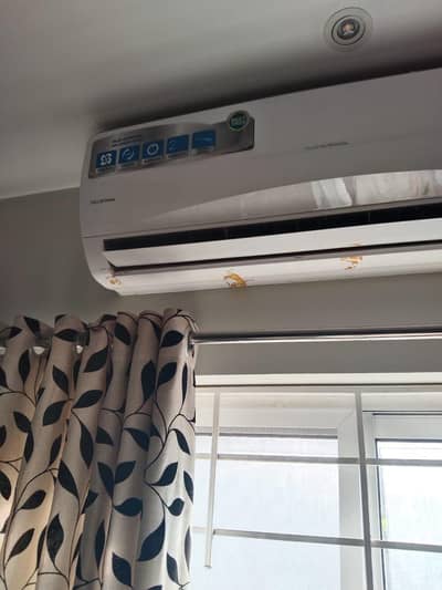 Aux Dicool 1.5 ton DC inverter heat and cool