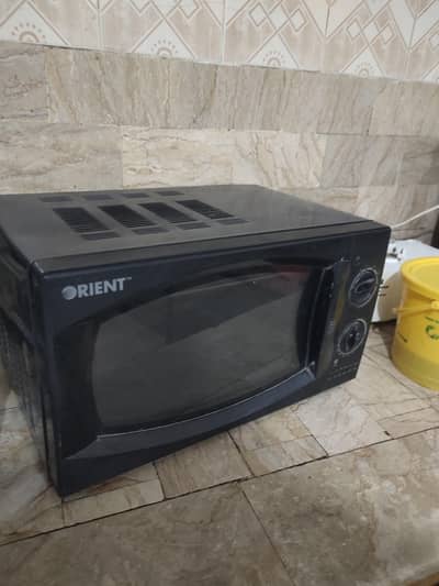 microwave oven