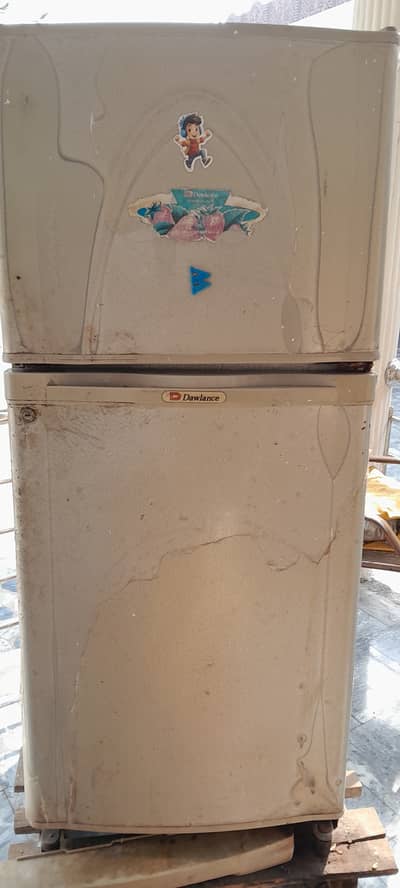 HOME USED DAWLANCE REFRIGERATOR FOR SALE