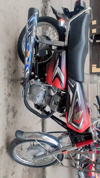 Honda CG 125 24/25 Red Colour
