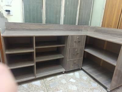 Counter Table for Sale L Round Shape