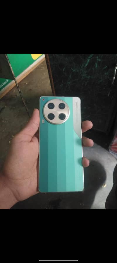 Tecno Camon 30  12+12 256GB