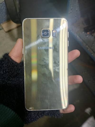 Samsung 6 edge+ 4 gb ram 32 gb memory