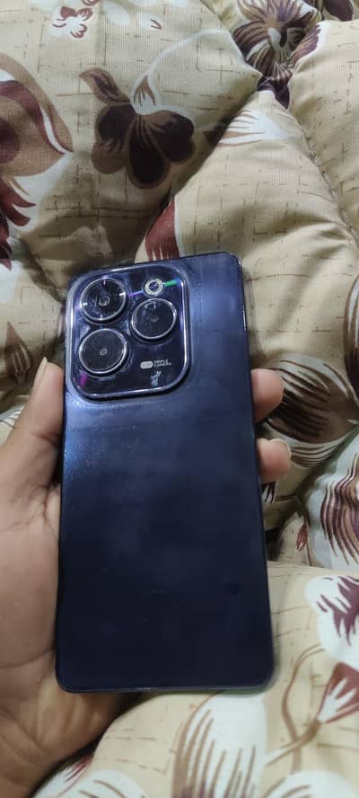 Infinix hot 40 Pta approved  8+8 256