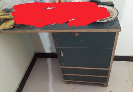 Iron/computer table for sell urgently.