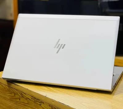 Hp Elitebook i5 10th 840 G7  tach screen 14. inch