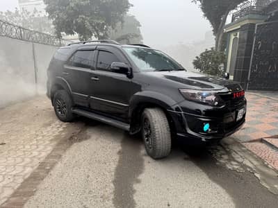 Toyota Fortuner V 2013