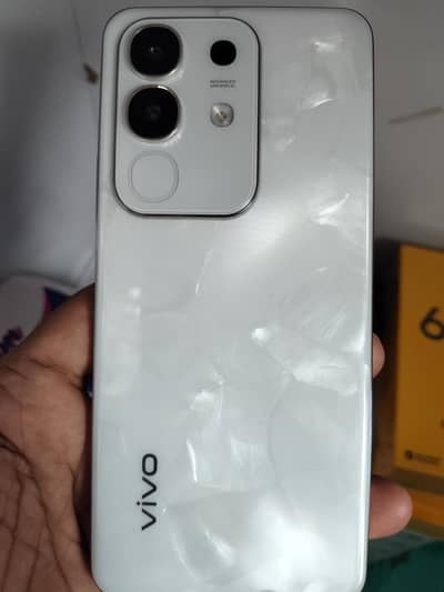 Y29 8/256 till august 2026 warranty