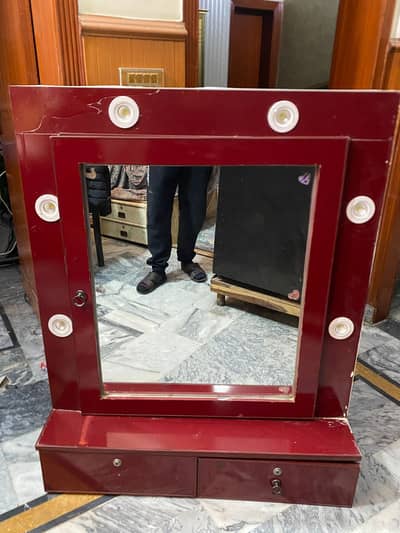 Wood dressing for bedroom