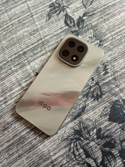 IQOO 15 16/512 Gray Brand New