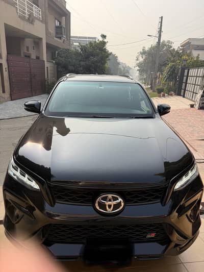 Toyota Fortuner Legender 2022