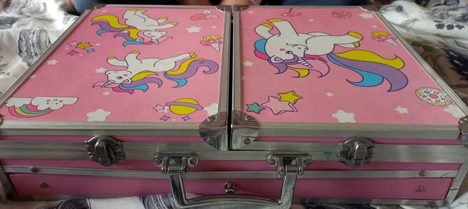 colors markers water paint oil paints crayon