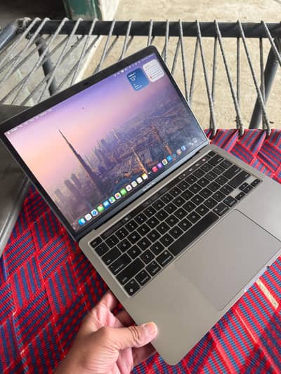 Macbook pro M1 2020,  13 inch, 8, 256