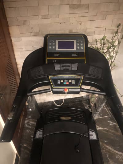 Commercial motor treadmill