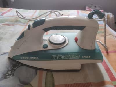Black & Decker 1750W Vertical Steam Iron X1600