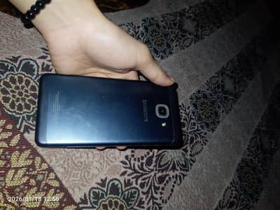 Samsung Galaxy J7 MAX