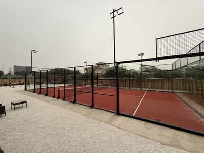 Ball boy for padel club