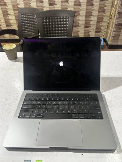 MacBook Pro M2 Pro