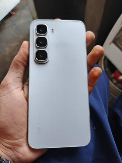 Infinix Hot60i condition 10/9