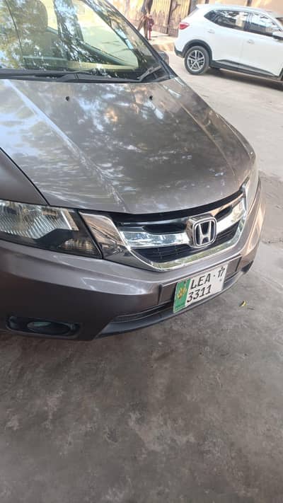 Honda city 2017 model very good condition Lahore jht