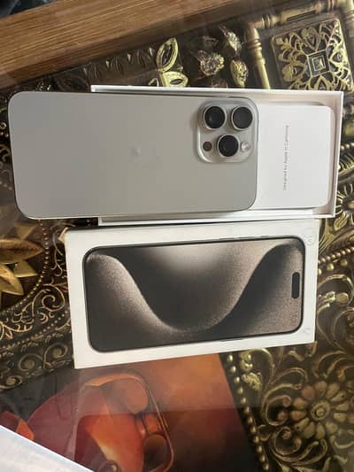 Apple iPhone 15 Pro Max {JV}98% Battery Health 256 gb Natural Titanium