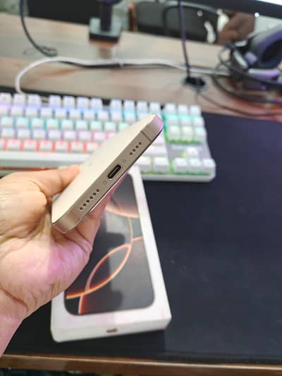 Apple iPhone 16 Pro Max \ Physical + esim model + full box + 10\10