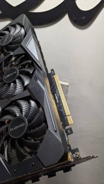 urgently Selling Gigabyte GTX 1660 OC edition