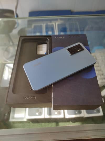 Vivo V23e 8 (256) with Box Charger