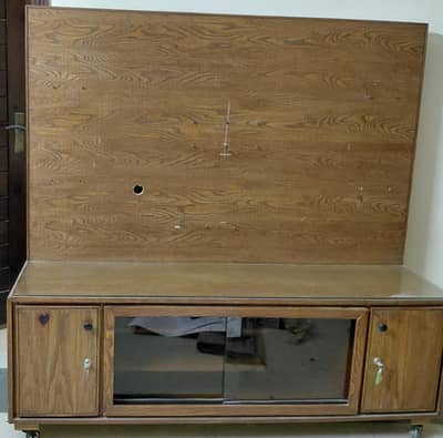 Lcd rack in very good condition