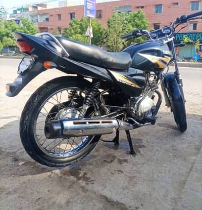 yh 125z 1st owner new condition