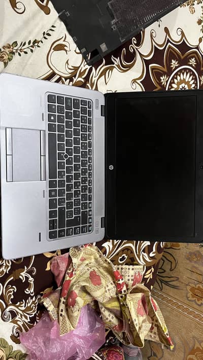 Hp Elite-book 840 G2- Dedicated Graphic Card(Not in working Condition)