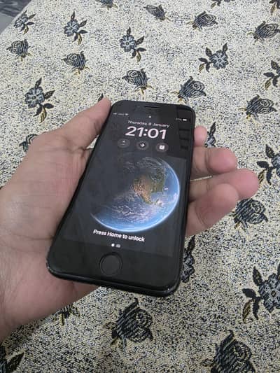 iphone SE 2020 second genration A2275 it's version is  17.5. 1