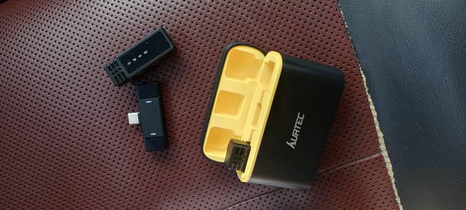 wireless microphone just like new