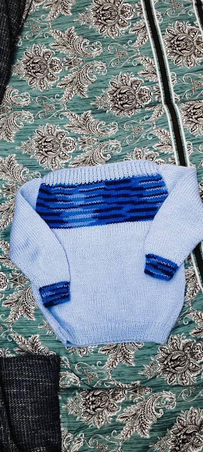 Beautiful Hand knitted sweater for 1-2 year Kid