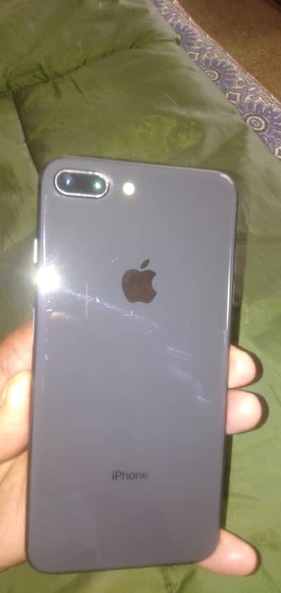 iphone 8 plus 3GB 64GB
