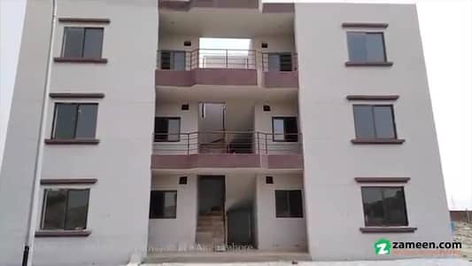 05 FIRST FLOOR FLAT AVAILABLE FOR SALE AT PRIME LOCATION IN KHAYABAN-E-AMIN P BLOCK