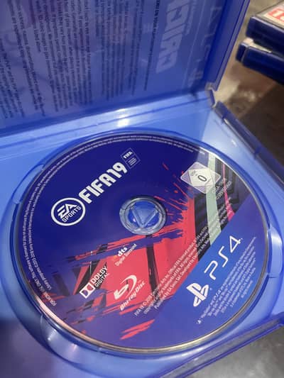 PS4 Games - Fifa 19/Fifa 17/Black Ops 3/ Killzone Shadow Fall