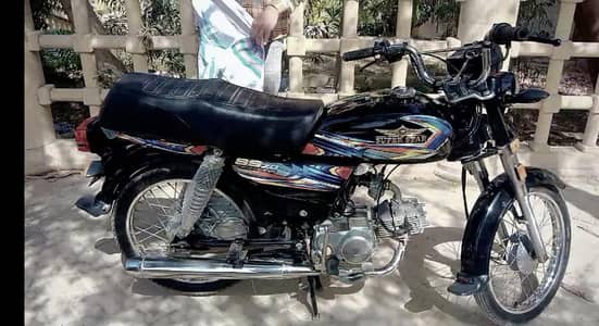 bilkul new condition Mai hai