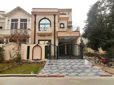 Prime Location House In Khayaban-e-Amin - Block L Sized 5 Marla Is Available