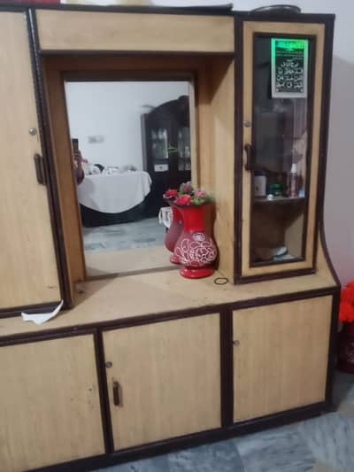 Dressing table available in good condition