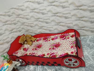Kids bed car 