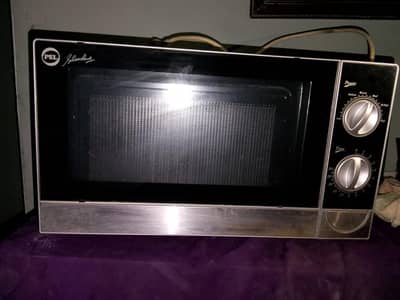 PEL Silverline Microwave Oven – Working Condition