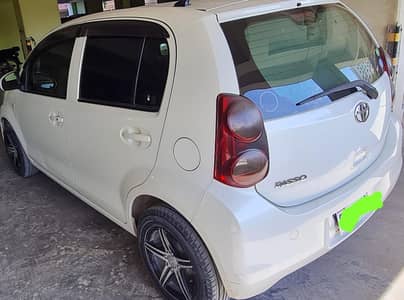 Toyota Passo pearl white colour 2013/2015 Contact 03115302891