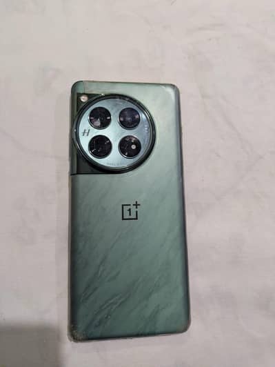 Oneplus 12 with original charger