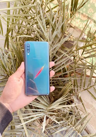 samsung a70 6/128 urgent sale