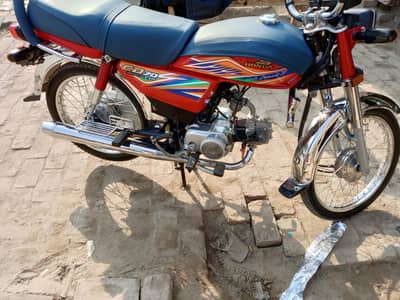 Un used Motorcycles 2020 model