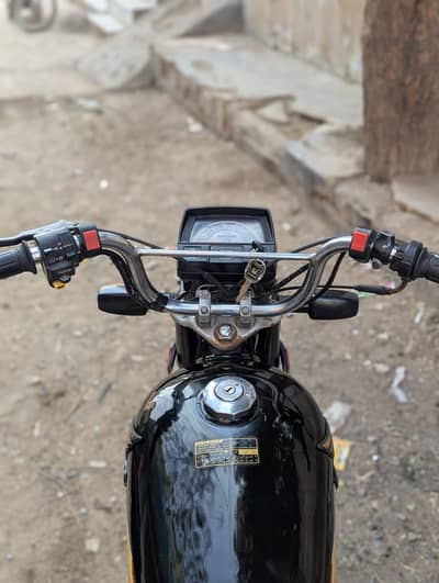 Honda CD 70 2022 model Karachi number contact number 03476227019